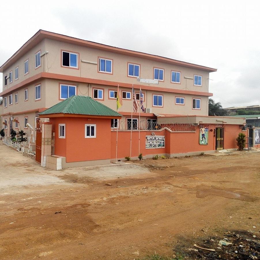Open Space Hotel Kumasi Exterior photo